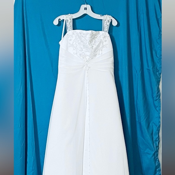 Flower Girl Dress from David’s Bridal. Size 12. - Picture 2 of 11